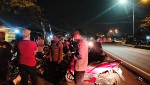 Polsek Krian Gelar Apel dan Penyekatan Antisipasi Aniversary Ke-98 Persebaya di Wilayah Krian