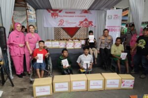 Hari Bhayangkara ke-79 Polrestabes Surabaya dan Bhayangkari Bantu Kaum Difabel