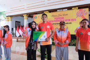 Kontingen Porprov IX Sidoarjo Gelombang II Diberangkatkan Wakil Bupati Mimik Idayana