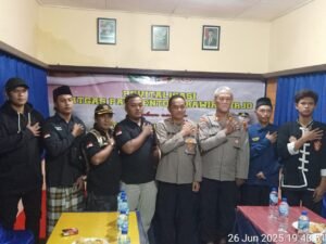 Revatilisasi Satgas PAM Sentot Prawirodirjo Polsek Krian Bersama Perguruan Silat Jaga Kamtibmas Kondusif