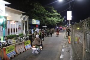 Polres Pelabuhan Tanjungperak Bersama TNI Gelar Patroli Skala Besar Pasca Pengesahan Warga Pesilat