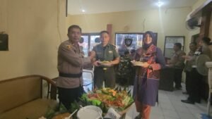 Perkuat Sinergitas, Forkopimka Gedangan Beri Kejutan di HUT Bhayangkara ke-79