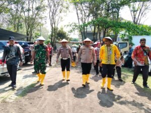 Polsek Porong dan Lapas Klas 1 Surabaya Gebyar Tanam Bibit Jagung, Dukung Ketahanan Pangan 