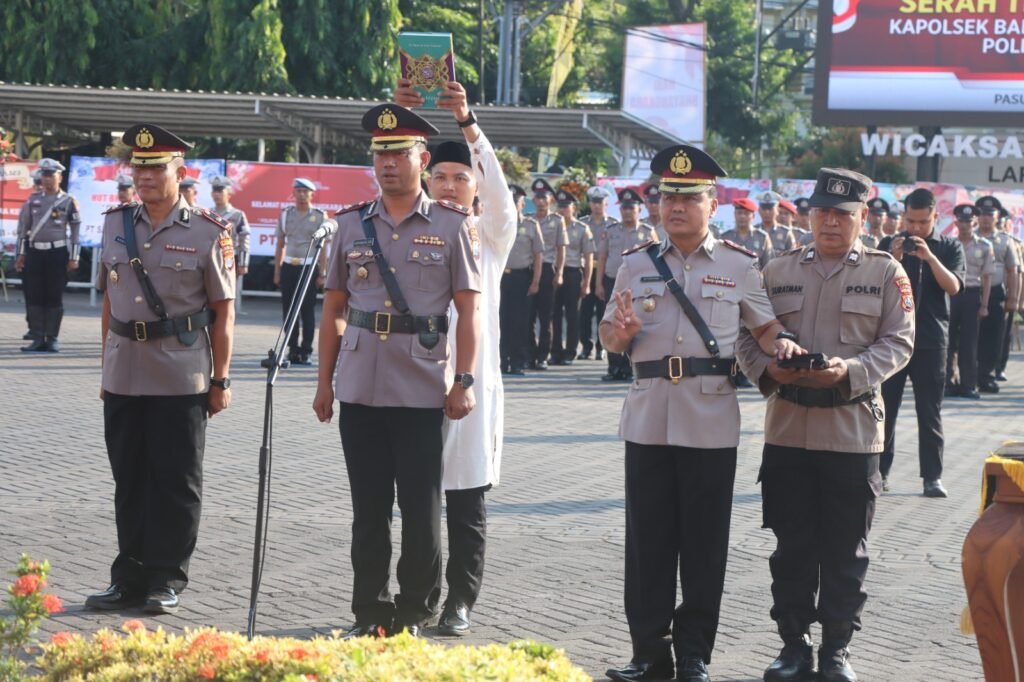 Polres Pasuruan Gelar Sertijab dan Kenaikan Pangkat 60 Anggota