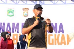 Ribuan Warga Meriahkan Olahraga Bersama Hari Bhayangkara ke – 79 di Stadion Kanjuruhan Malang