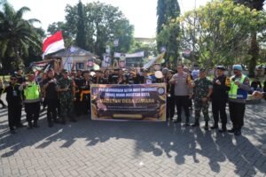 Operasi Patuh Semeru 2025 Polres Bondowoso Sapa Masyarakat di CFD Gelorakan Tertib Lalu Lintas