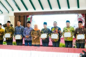 Bupati Sidoarjo Tandatangani Komitmen Bersama Akselerasi Penerapan Manajemen Talenta