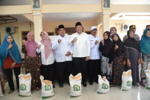 Bupati dan Wabup Kompak Monitor Penyaluran Bantuan Pangan di Sidoarjo