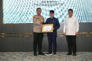 Kementerian Desa PDT Beri Penghargaan Polda Banten dan Polresta Sidoarjo