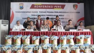 Polisi Amankan 12,5 Ton Beras Oplosan, di Tempat Produksi Sidoarjo