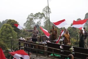 Semangat Kemerdekaan, Polres Magetan dan Forkopimda Magetan “Ngopi Bareng” Bersama Petani Kopi di Lereng Lawu