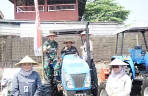 Bupati Sidoarjo dan Kapolresta Sidoarjo Tanam Jagung Bersama Santri, Dorong Swasembada Pangan Nasional 2025