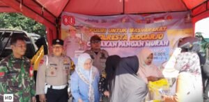 Tiga Pilar Kecamatan Krian Sukses Gelar Bazar Murah di Depan Mapolsek, Diserbu Warga