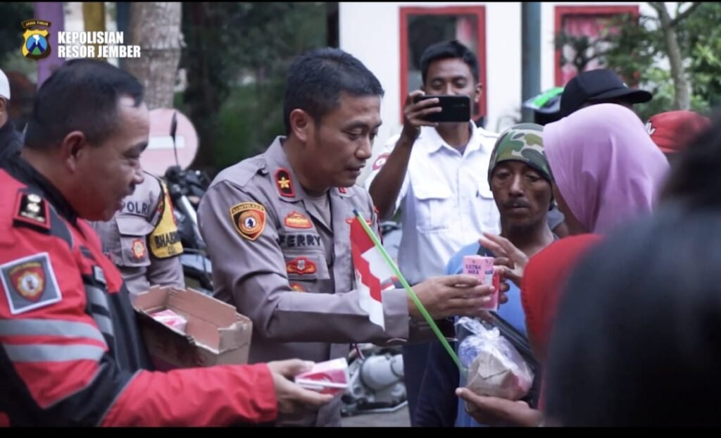 Warga Antusias Layanan Hapus Tato Gratis Polres Situbondo Sambut HUT Polwan ke – 77