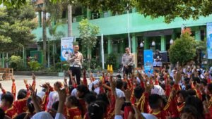 Polantas Menyapa” Upaya Humanis Satlantas Polres Kediri Edukasi Keselamatan Lalu Lintas Siswa SDN Sukorejo 1