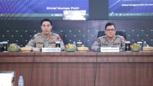 Personel Polda Jatim Ikuti Pelatihan Kehumasan Melalui E-Learning Perkuat Hadapi Tantangan Komunikasi di Era Digital