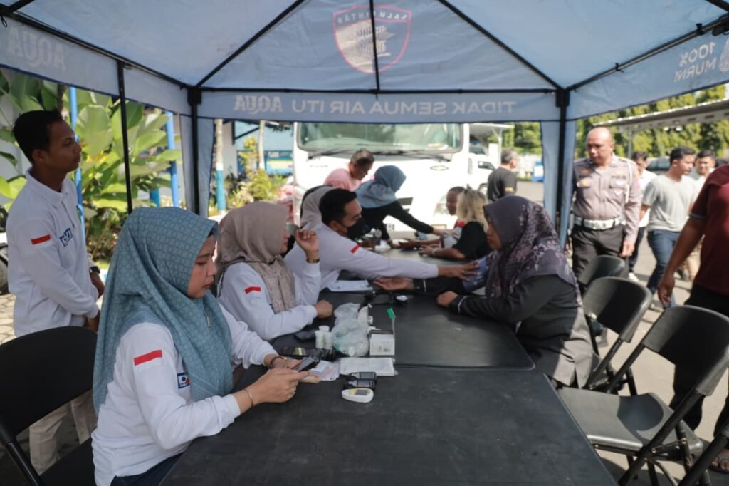 Sambut Hari Lalu Lintas Bhayangkara ke -70 Polres Jember Gelar Baktikes Gratis