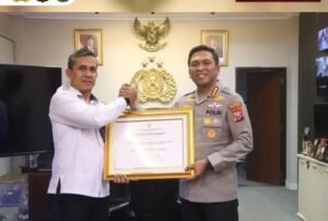 Kapolresta Sidoarjo Terima Penghargaan Bidang Pangan dari Menteri Imigrasi 