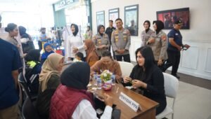 Polwan Polresta Sidoarjo Ajak Masyarakat Berani Bicara, Selamatkan Sesama