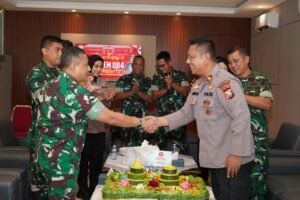 Korem 084/Bhaskara Jaya Terima Kunjungan Polsek Waru dalam Rangka HUT ke-80 TNI   