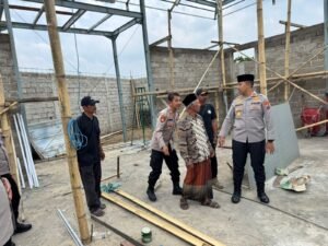 Polri Peduli : Polres Kediri Salurkan Bantuan untuk Pembangunan Masjid