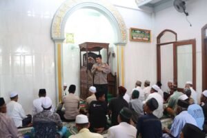 Polres Pasuruan Gelar Safari Shalat Jum’at, Sejukkan Hati Warga dengan Pendekatan Spiritual