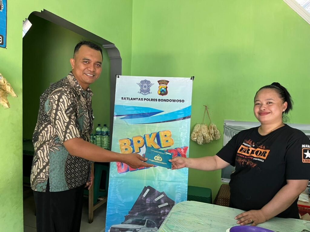 Polantas Menyapa, Polres Bondowoso Beri Layanan BPKB Delivery