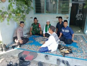 Perkuat Kebersamaan, Satgas TMMD ke-126 Kodim 0816/Sidoarjo Silaturahmi dengan Tokoh Agama di Desa Kedondong
