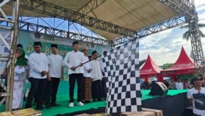 Bupati Sidoarjo Subandi Lepas Ribuan Peserta Mlaku Bareng Santri