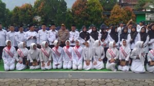 Kapolsek Prigen Jadi Pembina Upacara di MTsN 3 Pasuruan, Ajak Siswa Jauhi Kenakalan Remaja
