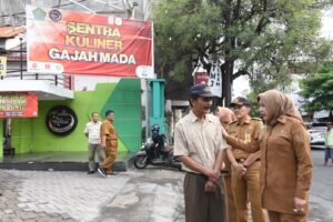 Wabup Sidoarjo Bakal Tata Ulang Sentra Kuliner Gajahmada Sidoarjo
