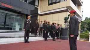 Polresta Sidoarjo Gelar Upacara Hari Pahlawan 