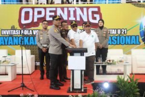 Kapolresta Sidoarjo Buka Pertandingan Bola Volly Indoor dan Volly Pantai U-17 Bhayangkara Cup Tingkat Nasional