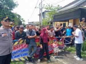 Eksekusi PN Sidoarjo di Perum Puri Wardani Ricuh dan Sarat Kejanggalan, 38 KK Mengaku Jadi Korban Penipuan Sejak 2015