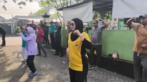 Polsek Krian Ikuti Senam SKJ Bersama Forkopimka, Perkuat Sinergitas Antarinstansi