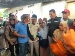Bhabinkamtibmas Tropodo hadir amankan kegiatan inspeksi mendadak (sidak) RTLH Program Baznas Bersama Bupati Sidoarjo   