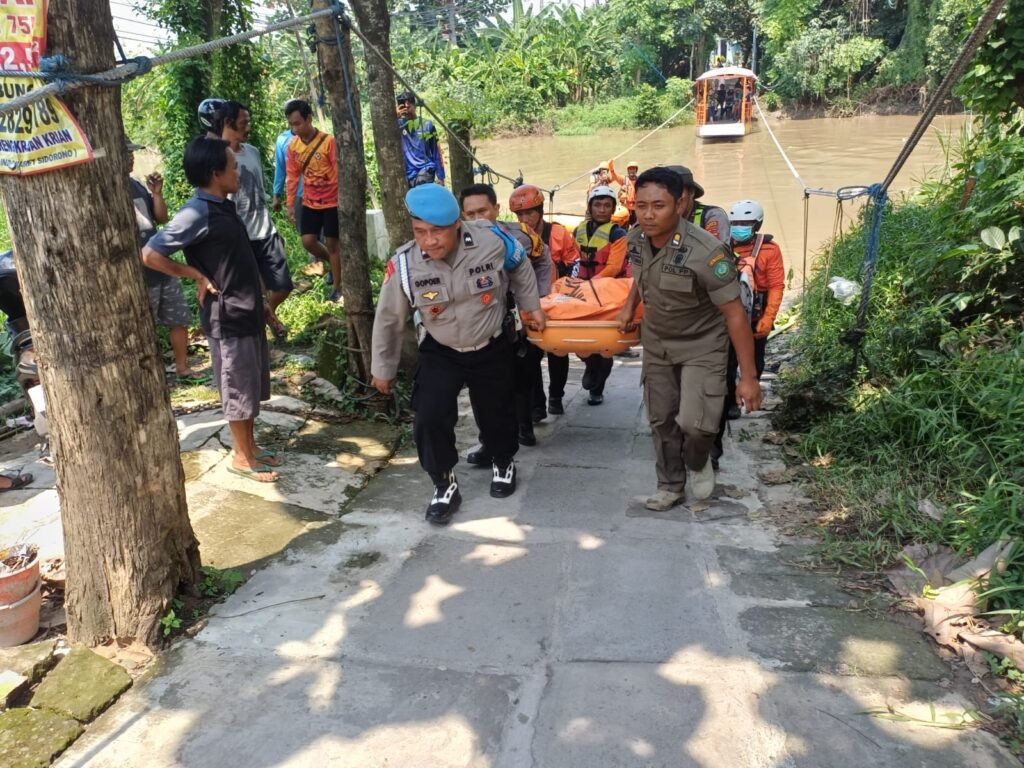 Hari Kelima Pencarian, Korban Tenggelam di Krian Berhasil Ditemukan 