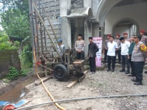 Peringati Hari Jadi Reserse ke – 78 Polres Kediri Bantu Sumur Bor