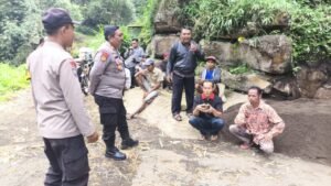 Giat Kopling Polsek Puspo Dapat Sambutan Hangat Warga, Perkuat Kedekatan Polisi dan Masyarakat