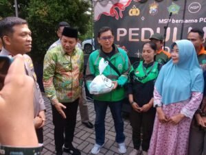 YAYASAN MSP DAN FORKOPIMDA GELAR AKSI PEDULI KOTA, BAGIKAN RIBUAN SEMBAKO UNTUK OJEK ONLINE — BUPATI SUBANDI APRESIASI TINGGI