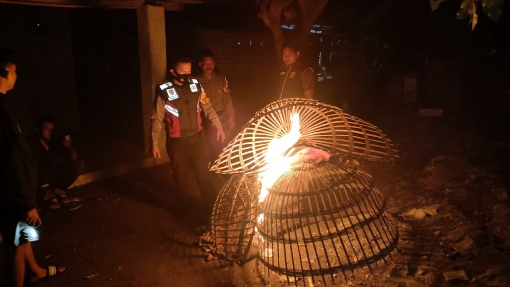 Respon Aduan Warga Adanya Sabung Ayam, Polsek Balongbendo Turun Langsung Datangi Lokasi