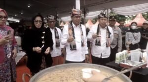 Gelar Festival Kota Lama, Sidoarjo Kenalkan Ciri Khas Makanan Berbahan Dasar Petis