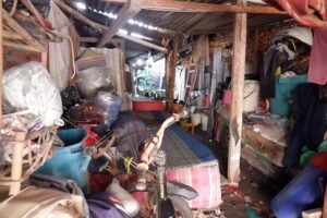 Pemkab Sidoarjo Segera Renovasi Rumah Kakek Pencari Rongsokan
