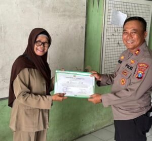 Kasipropam Polresta Sidoarjo Jadi Pemateri Kelas Inspiratif Dies Natalis ke-39 SMPN 3 Krian