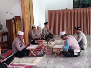Polsek Buduran Rutin Gelar Khotmil Qur’an, Perkuat Keimanan Personel