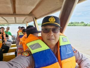 Kapolsek Jabon Pimpin Apel Evakuasi Penemuan Mayat di Muara Sungai Sembilangan
