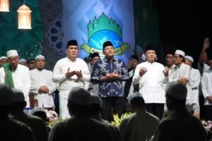 Bupati Sidoarjo Hadiri Haul dan Harlah Pesantren Progresif Bumi Shalawat 2026, Ribuan Jamaah Lantunkan Sholawat