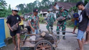 Akselerasi Pembangunan, Material Jembatan TMMD Ke 127 Mulai Didrop Di Desa Krisik