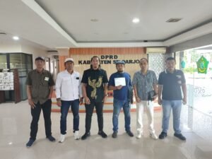 Tagih Janji 10 Februari, Laskar Jenggolo Desak DPRD Sidoarjo Segera Mengundang Bupati dan Wabup