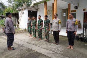 Sinergitas Satgas TMMD Ke 127 Kodim 0808/Blitar Dan Warga, Kerja Bakti Bersihkan Masjid Darul Muna Jelang Ramadhan